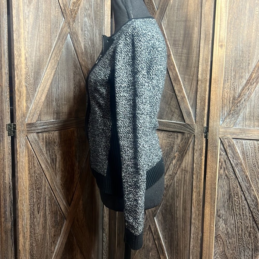 LOFT SWEATER - Picture 4 of 9